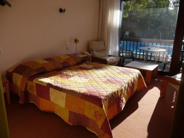 Hotel Le Logis Des Cordeliers Condom Zimmer foto